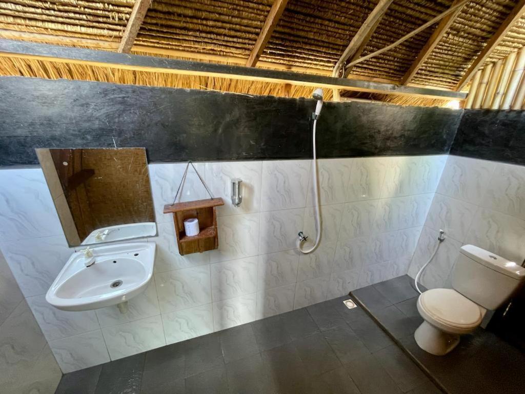The Golden Ave Bungalow Gili Trawangan Zimmer foto